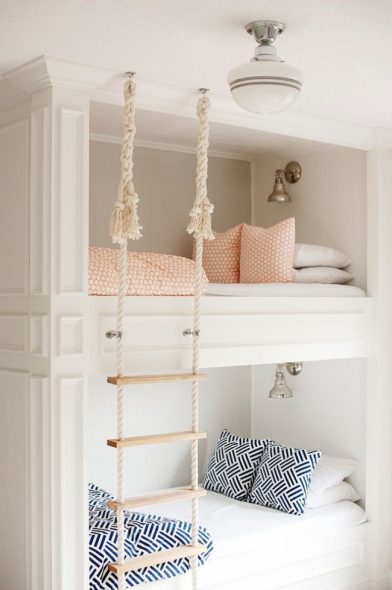 cama con escalera de cable