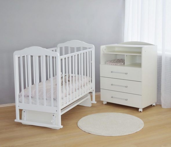 lit pendule blanc