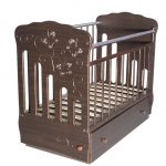 lit pendule marron