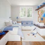 petite chambre d'enfants de couleur claire