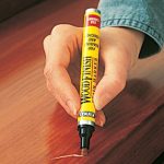 cire au crayon pour meubles