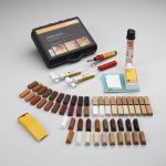 assortiment de meubles en cire
