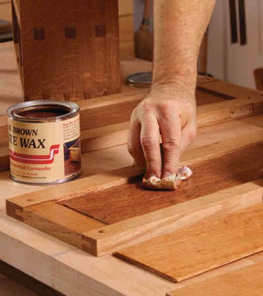 cire liquide pour meubles