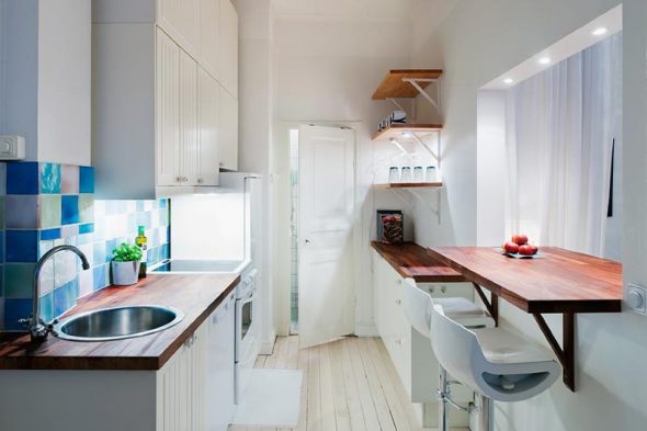 rebord de la fenêtre dans la cuisine