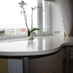 Appui de fenêtre solution de table pratique