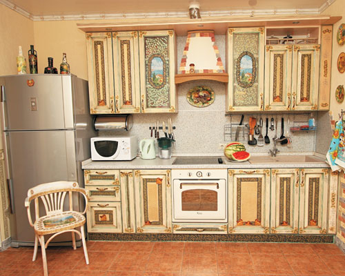 Découpage de meubles de cuisine