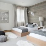 Boiseries dans la chambre