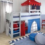 Chambre d'enfant pour un garçon dans le style