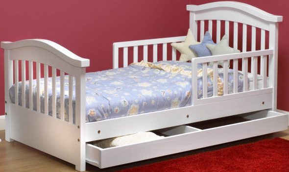 lit bébé blanc