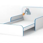 Lit d'enfant l'éléphant avec des côtés
