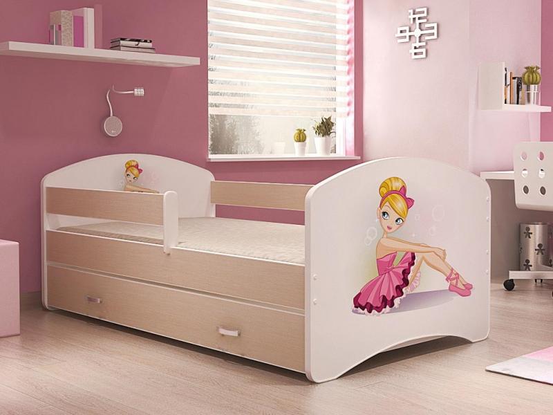 Lit d'enfant pour la photo de fille