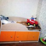 Lit d'enfant avec un côté protecteur + matelas orthopédique