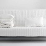 Canapé Ikea Bedinge à l'intérieur de l'appartement