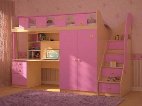 Lit grenier pour la fille