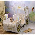 lit d'enfant avec chariot latéral
