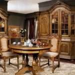Mobilier d'arbre sous l'ordre d'une photo