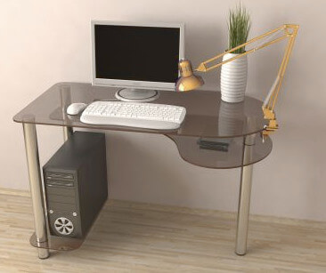 Ramasser une table d'ordinateur en verre et sa hauteur