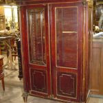 Restauration d'un ancien meuble poli