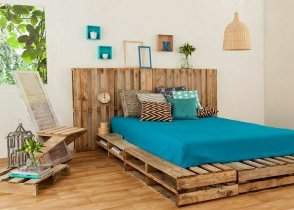 lit fait maison de palettes