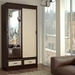 Armoire coulissante avec tiroirs