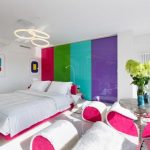 armoire intégrée multicolore