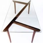Table de designer en verre