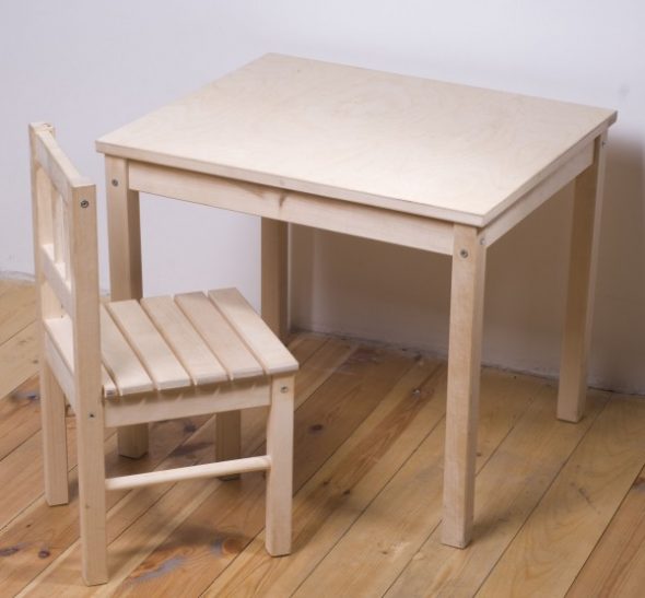 Chaise pour une crèche