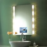 miroirs dans la salle de bain