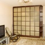 Armoire à trois portes