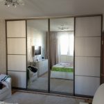 armoire intégrée dans la chambre