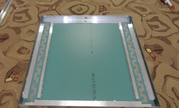 montage miroir rétro-éclairé