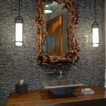 miroir de salle de bain dans le cadre