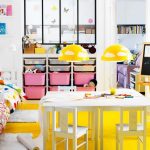 Photo d'un lit d'enfants IKEA dans la chambre de bébé