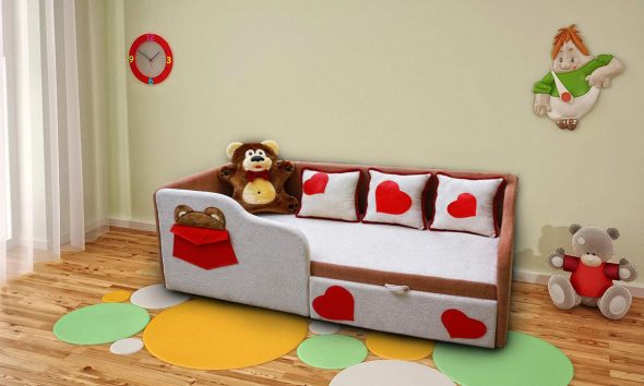 lit d'enfant à l'intérieur