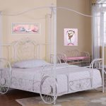 lit d'enfant avec chariot latéral
