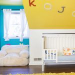lit d'enfant avec côtés à l'intérieur