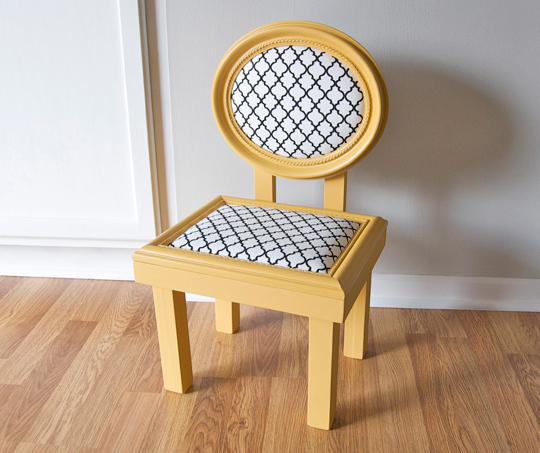 chaise bébé à faire soi-même à partir de deux cadres photo