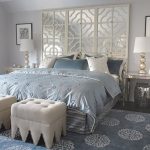 design de mur intéressant par le lit