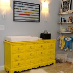 commode jaune