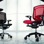 chaise d'ordinateur rouge et noir