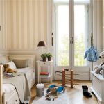 Lit IKEA pour enfants à l'intérieur de la chambre