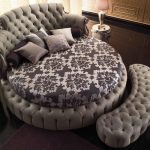 photo de lit en cuir rond