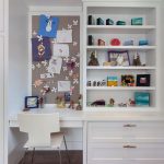 birou pentru elevul din interior