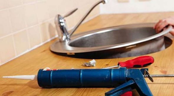réparations à la cuisine