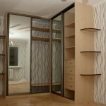 placard dans la chambre
