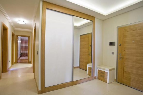 armoire dans le hall
