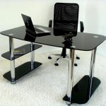 tables d'ordinateur en verre
