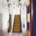 miroir le long des escaliers