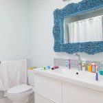 intérieur miroir de salle de bain