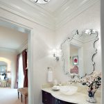 cadre de miroir de salle de bains